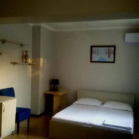 R.Street Hotel Алма Ата Екстериор снимка